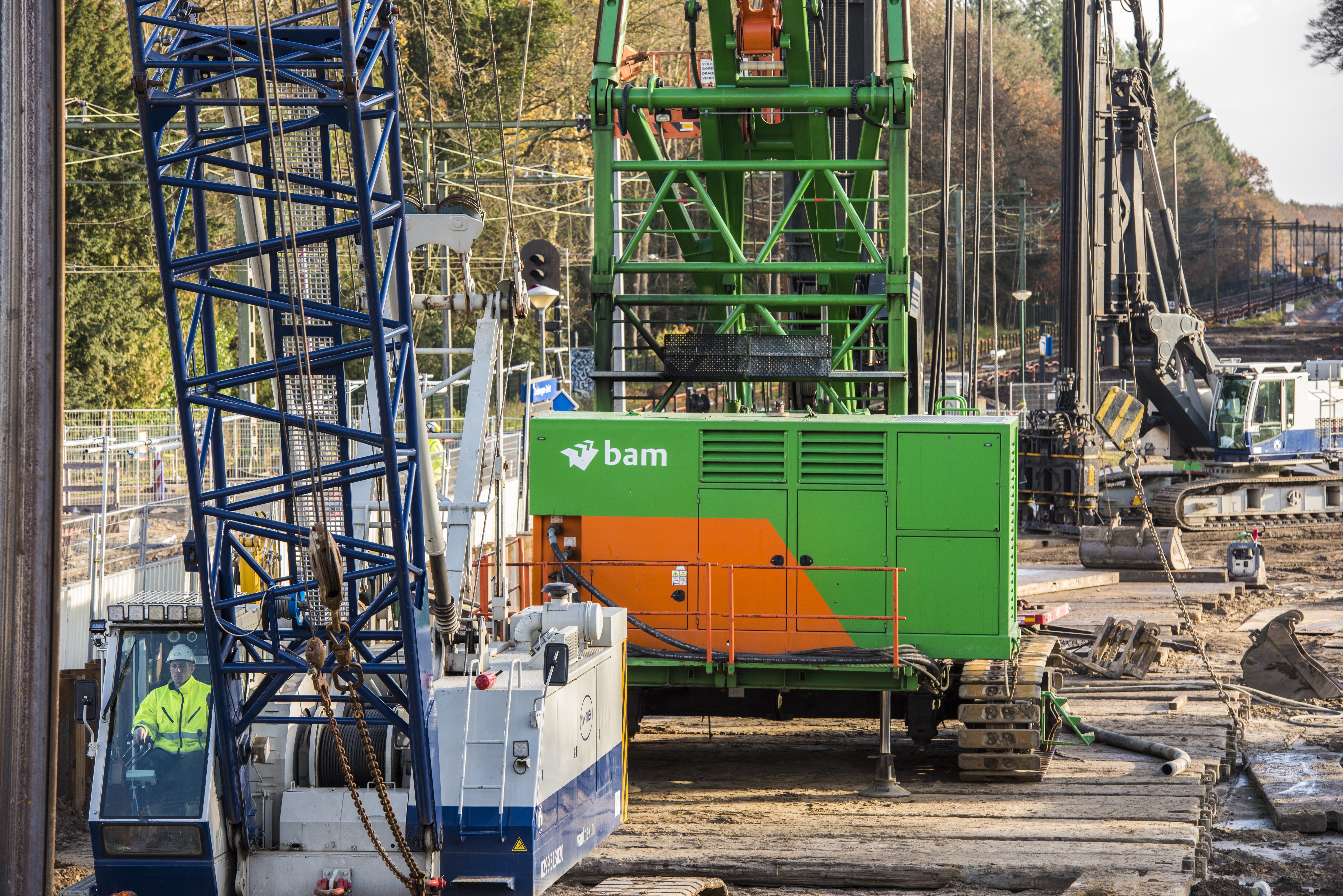 BAM_Driebergen_Netherlands_Construction_site_at the_railway_station_in_Driebergen_with_cranes_and_workers
